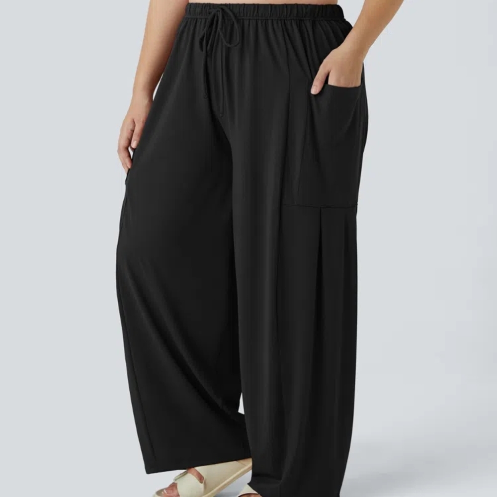 HALARA Black Wide-Leg Pants with Pockets